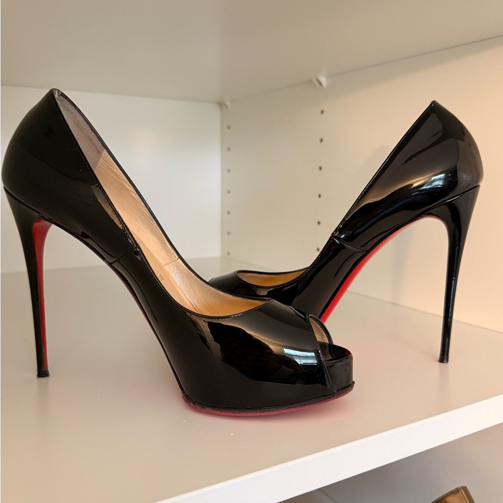 Christian Louboutin Black Stiletto Peep Toe Heels 👠